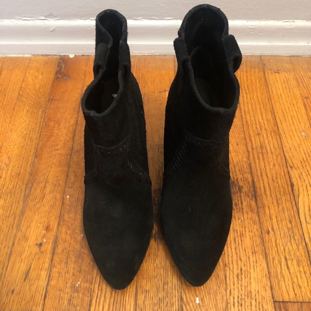 Size 8 Rebecca I’m loft black wedge booties